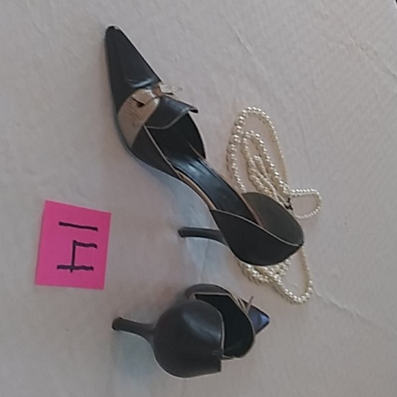 Heels - Picture 2 of 3